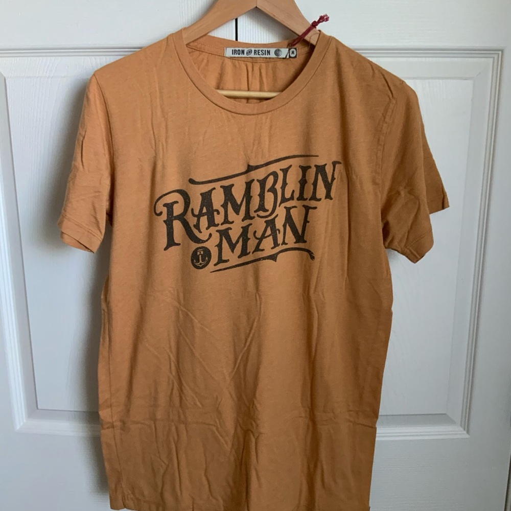 Iron and Resin Used Medium Shirt